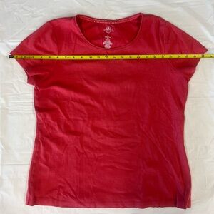 St Johns Bay Size L Red Essentials Tee 100% Cotton Womens Short Sleeve Top